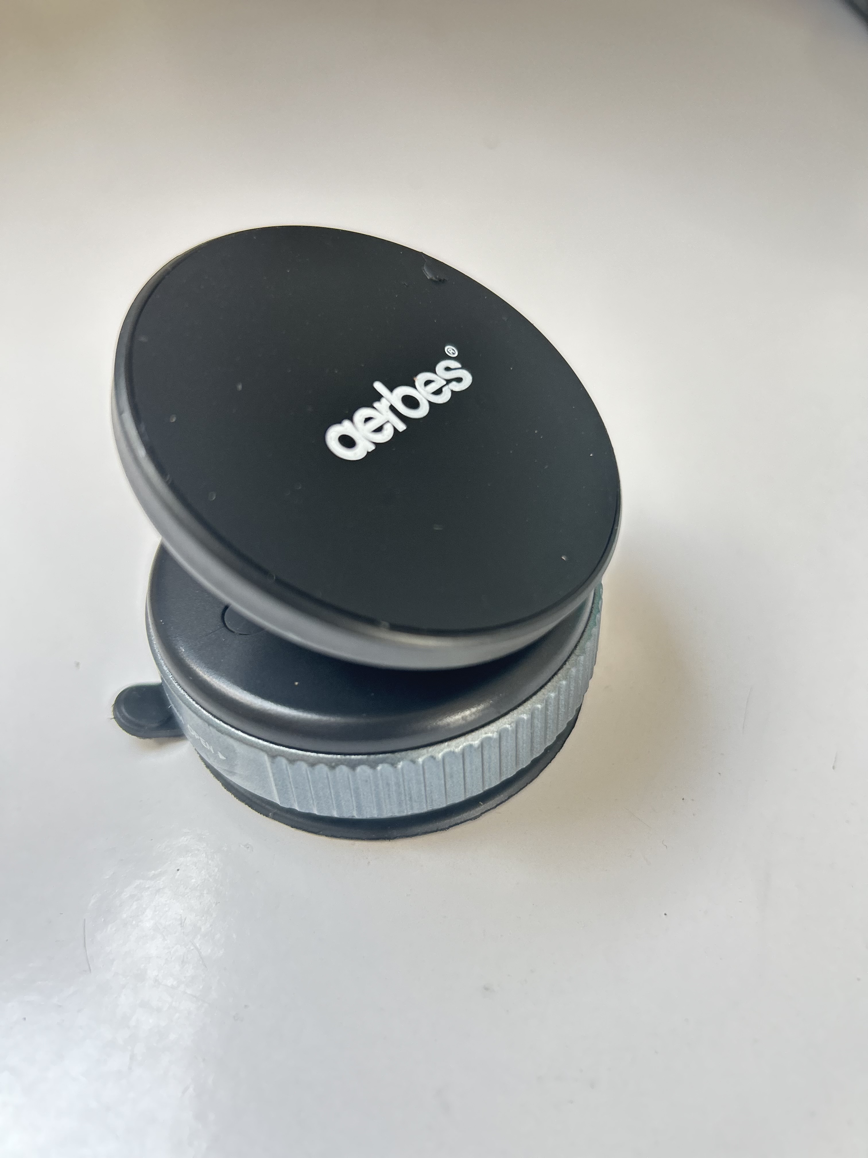 Magnetický držák na telefon do auta s 360° otočným nastavitelným držákem